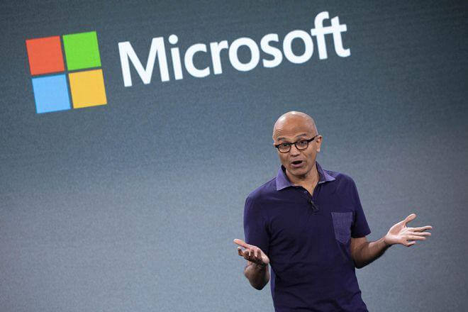 Microsoft donne la priorité aux applications et services