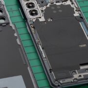 Samsung ajoute le support du Galaxy Z Flip 5 et du Galaxy Z Fold 5 à son Self-Repair Program Self-repair-hero-img-2x